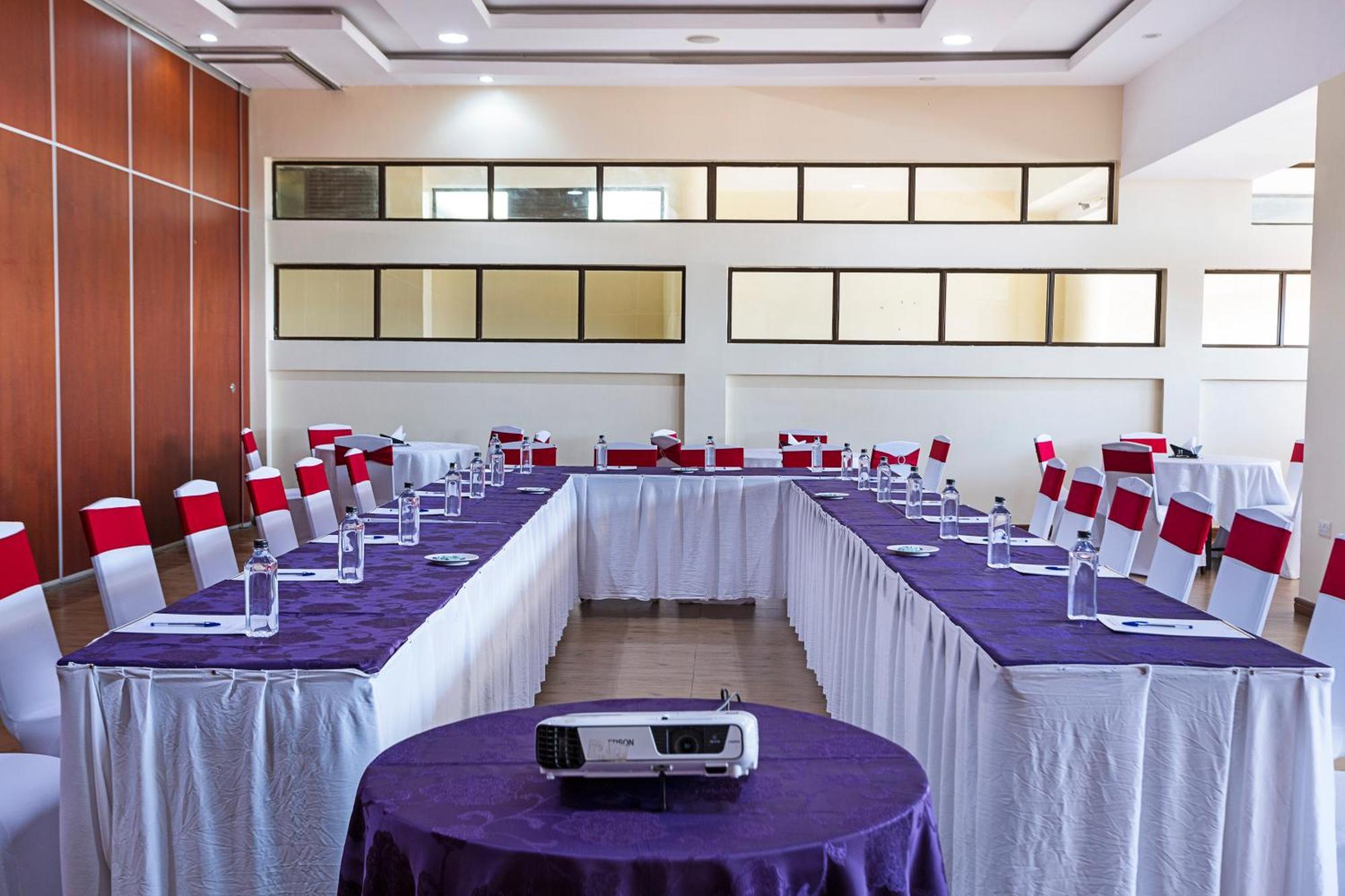 Verona Hotel And Conference Center Ruiru Экстерьер фото